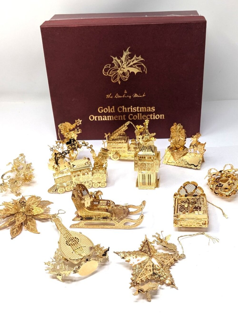 Danbury Mint 1998 Gold Christmas Ornament 12 piece set  23K electroplate W/Box.